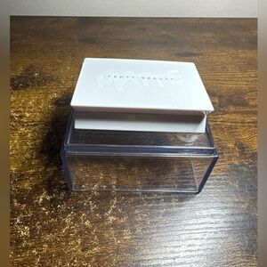 FENTY BEAUTY Invisimatte Instant Setting + Blotting Powder 01 universal 8.5g